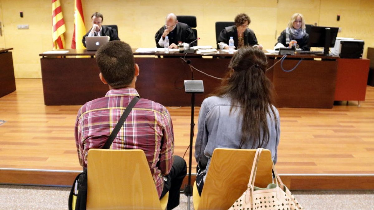 Se enfrenta a 21 años y medio de prisión para violar, maltratar y amenazar a su mujer