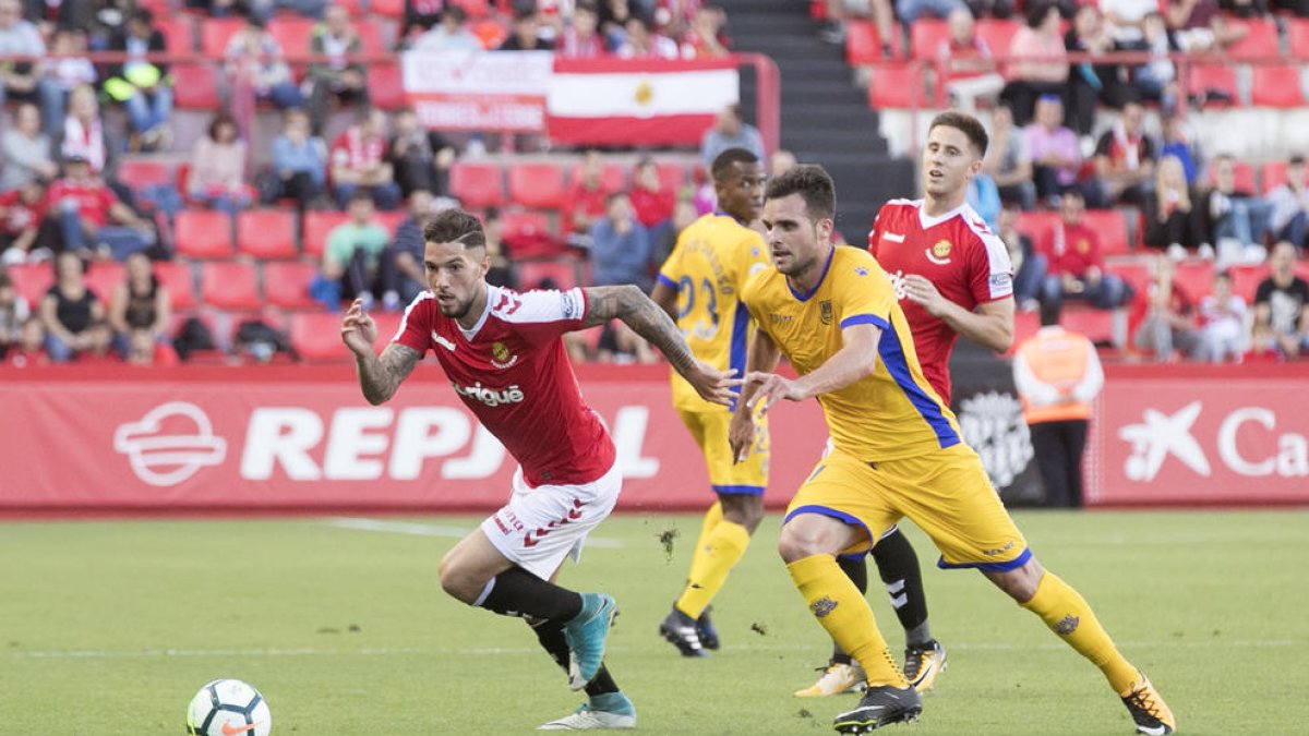 Nàstic y Alcorcón, condenados a sufrir