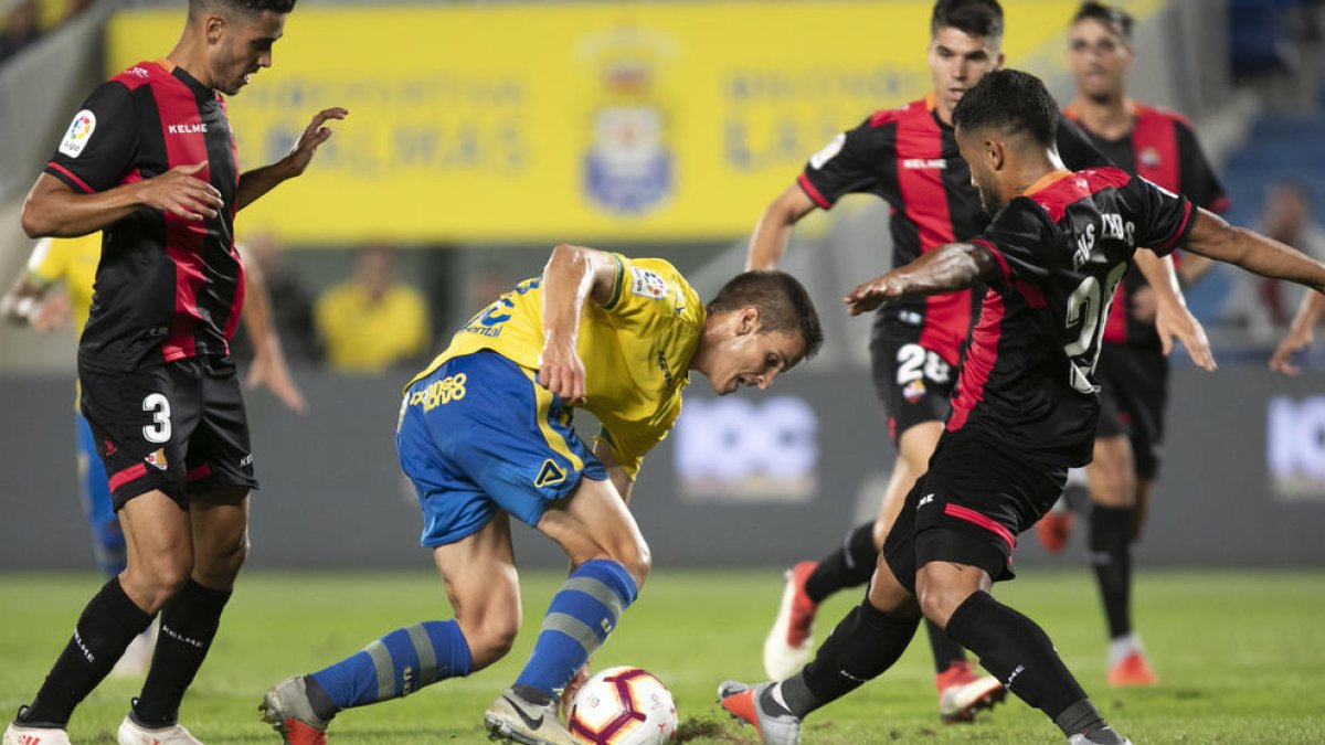 El Reus no puede y se hunde a Las Palmas (2-0)