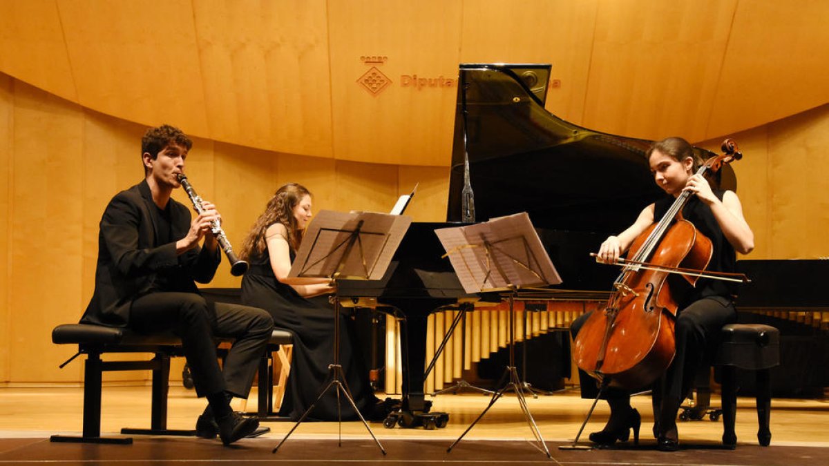 El Trío Blanchard gana el concurso de música de cámara Higini Anglès