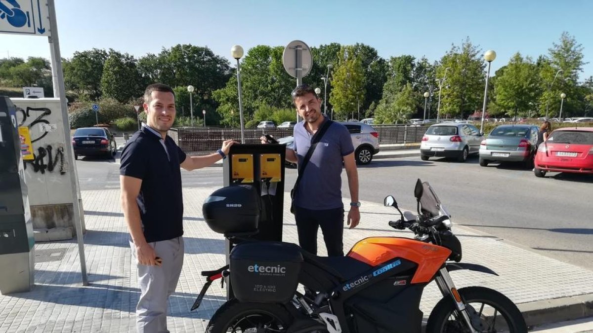 Valls completa l'estació de recàrrega amb el servei de motos