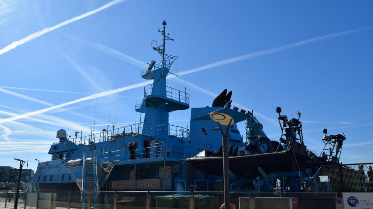 El vaixell d'operacions especials de Vigilància Duanera, Fulmar, ha atracat a Tarragona