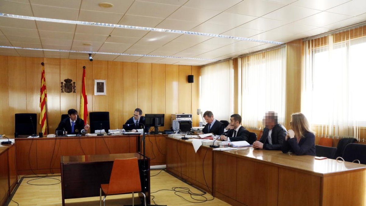 El jurado popular declara culpable de asesinato al acusado de matar a una mujer a navajazos en Valls