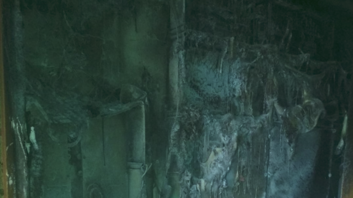 Un incendio de un cuadro eléctrico en la calle del Vapor moviliza tres dotaciones de los Bomberos