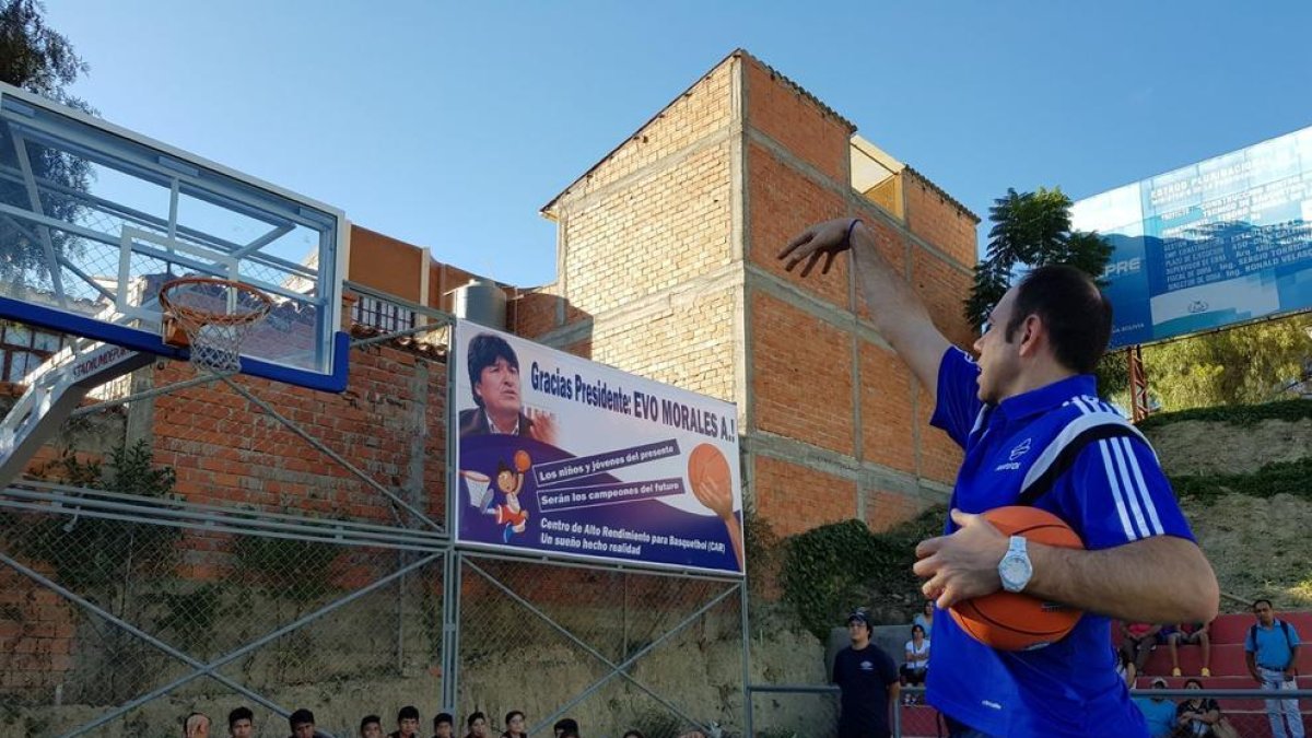 Formar a jóvenes en el mundo del baloncesto con el sello CBT