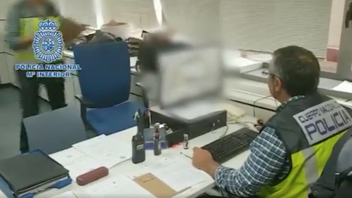 Detenido por abusar de una menor, dejarla embarazada y asediar 42 más