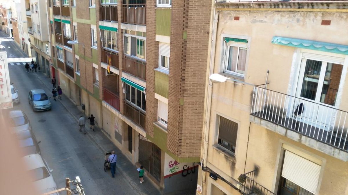Cerca de una década de reclamaciones por el estado de la calle Alt de Sant Pere