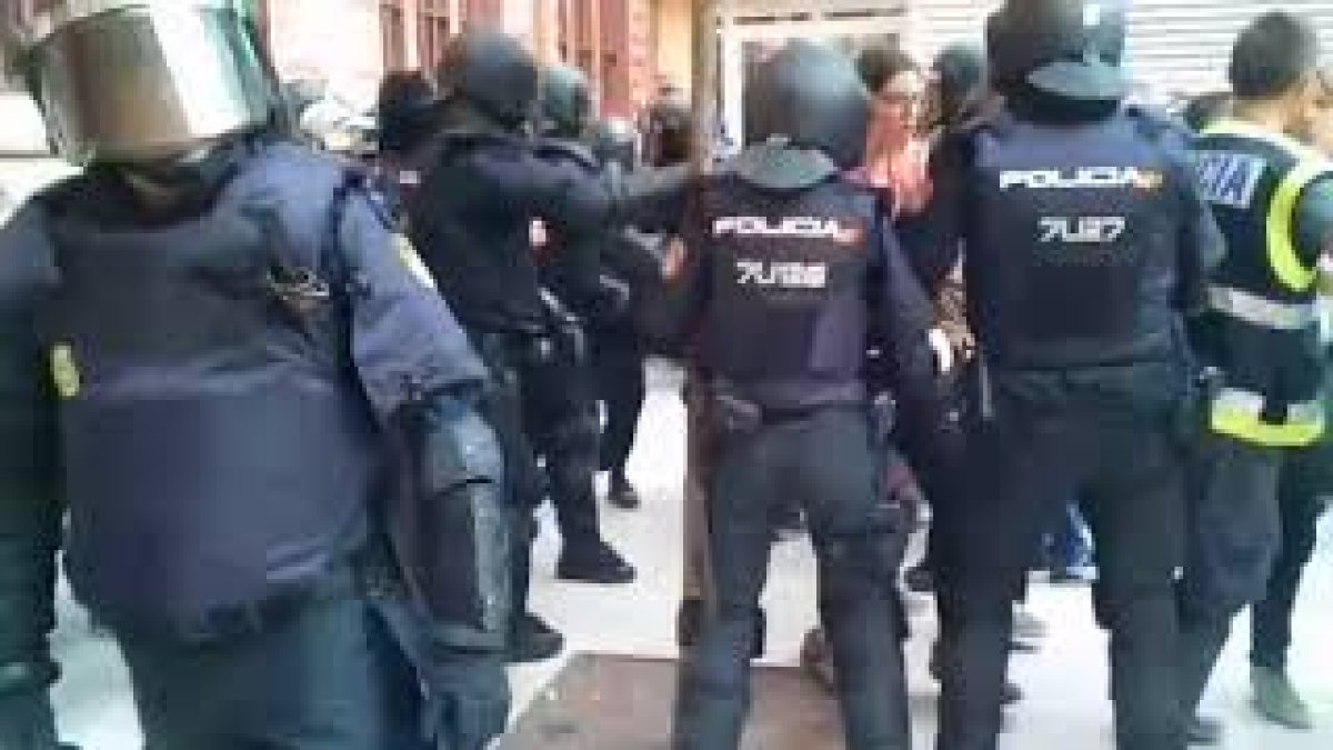 Càrrega policial a l'IES Tarragona