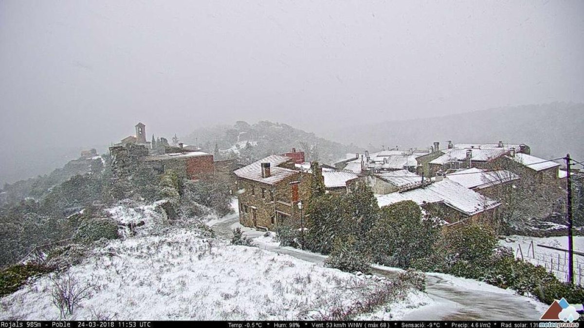Comença a nevar a Prades i a Montblanc