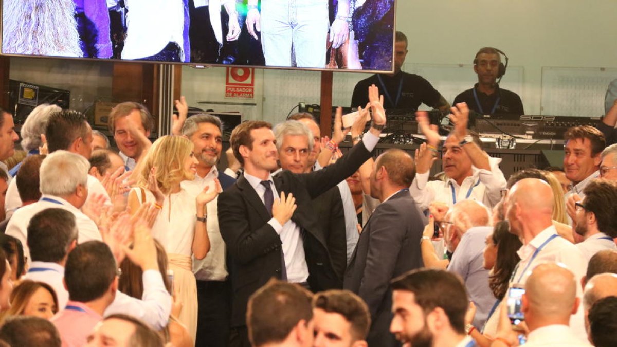 Casado promet «reconquerir» els catalans mitjançant Tabàrnia i apel·la a la «il·lusió» del PP per «recuperar espai» a Cs