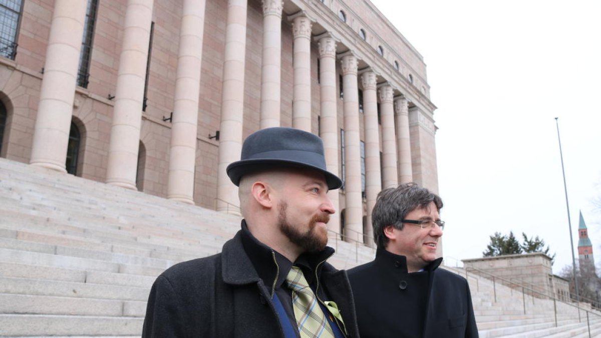 Un diputado finlandés denuncia que los servicios de inteligencia españoles lo espían