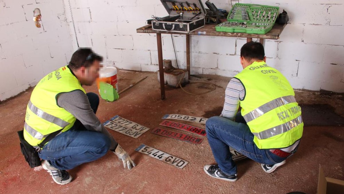 Investigan a los responsables de una empresa de transportes por falsificación documental de los vehículos