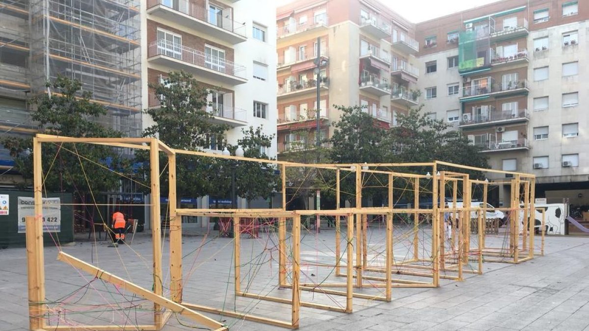 El Minipop retira l'exposició de la plaça Verdaguer per destrosses