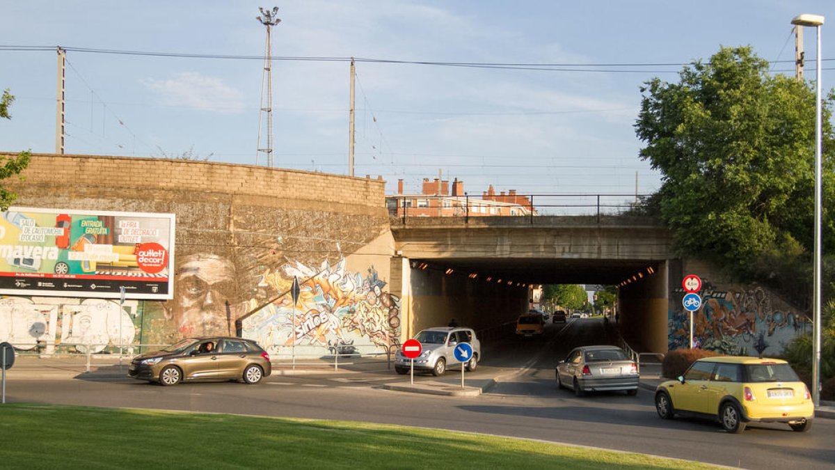 El pont del barri Gaudí de Reus tindrà voreres amples i més il·luminació i seguretat