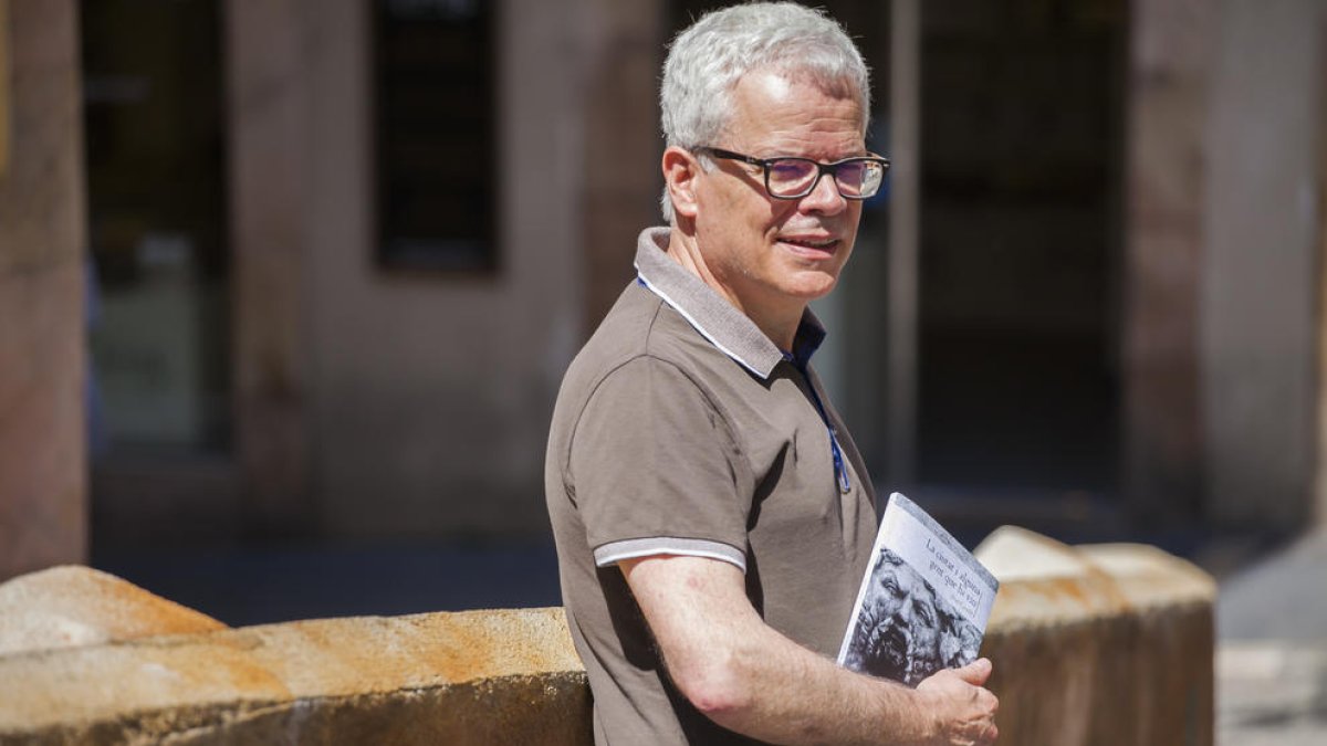 «Detrás de cada persona y dentro de cada casa hay muchos secretos escondidos»