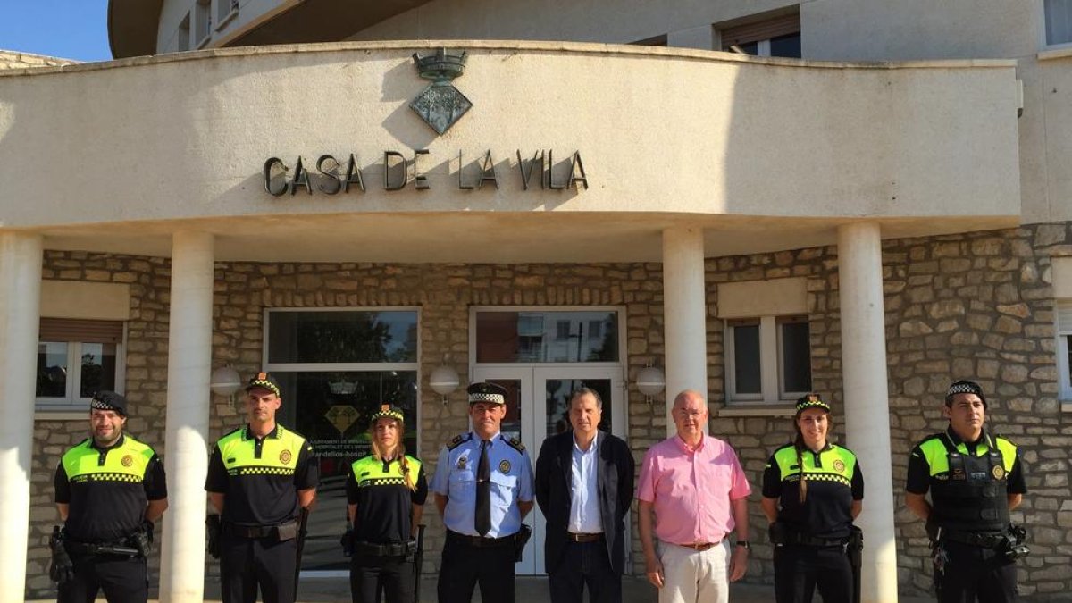 Cuatro nuevos agentes refuerzan a la Policía Local de Vandellòs y l'Hospitalet durante el verano
