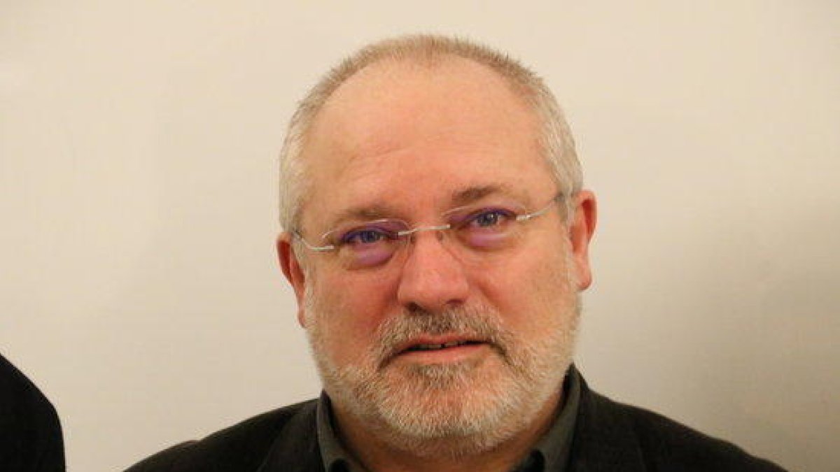 Monte: «Puigdemont y Comín están dispuestos a dejar el acta de diputado para ahorrar las elecciones»