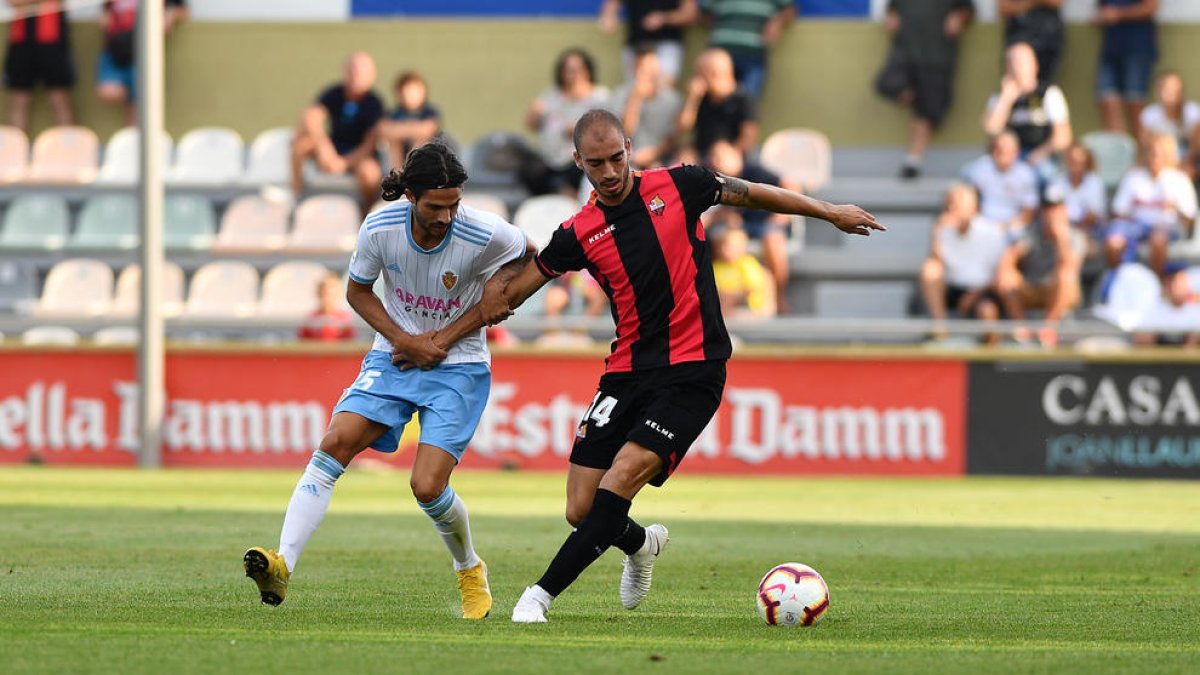 Una defensa estoica, la clau de l'empat del Reus contra el Zaragoza