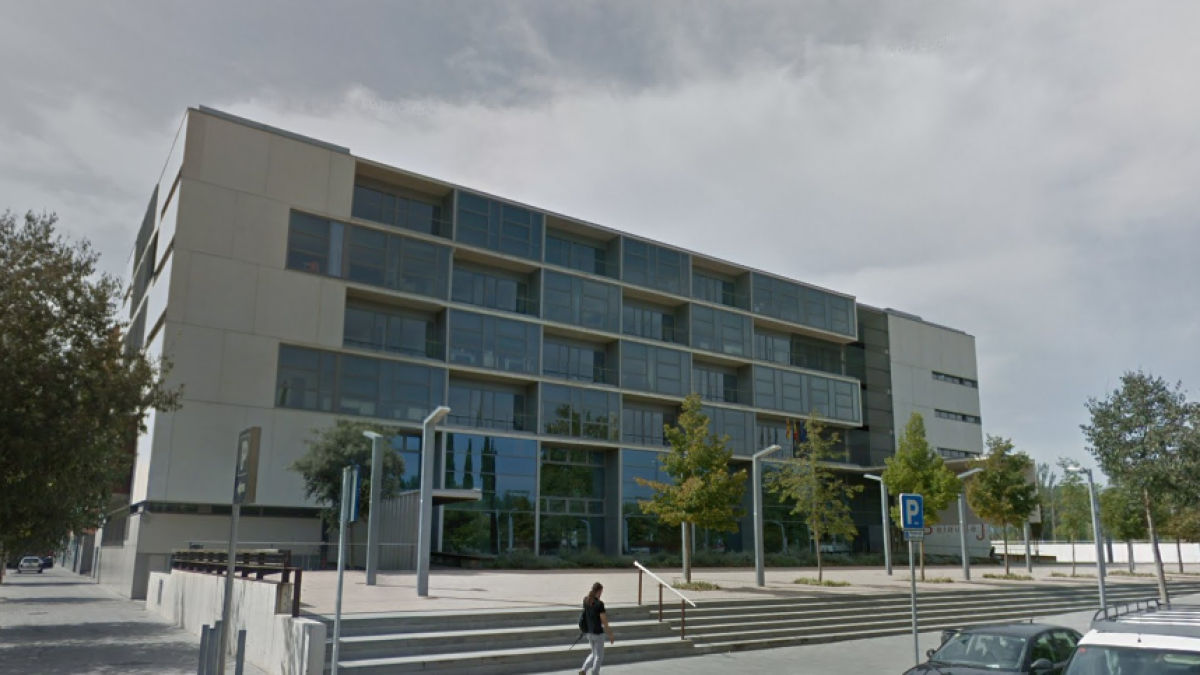 Imatge de la façana exterior de l'Audiència de Girona.