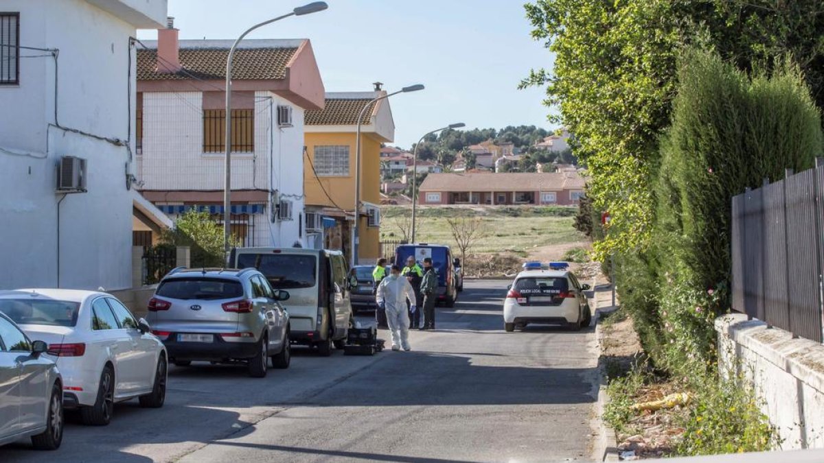 Troben morts amb signes de violència a un home i una dona a Múrcia