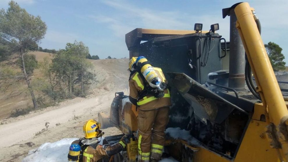 Crema un tractor agrícola a Santa Coloma de Queralt