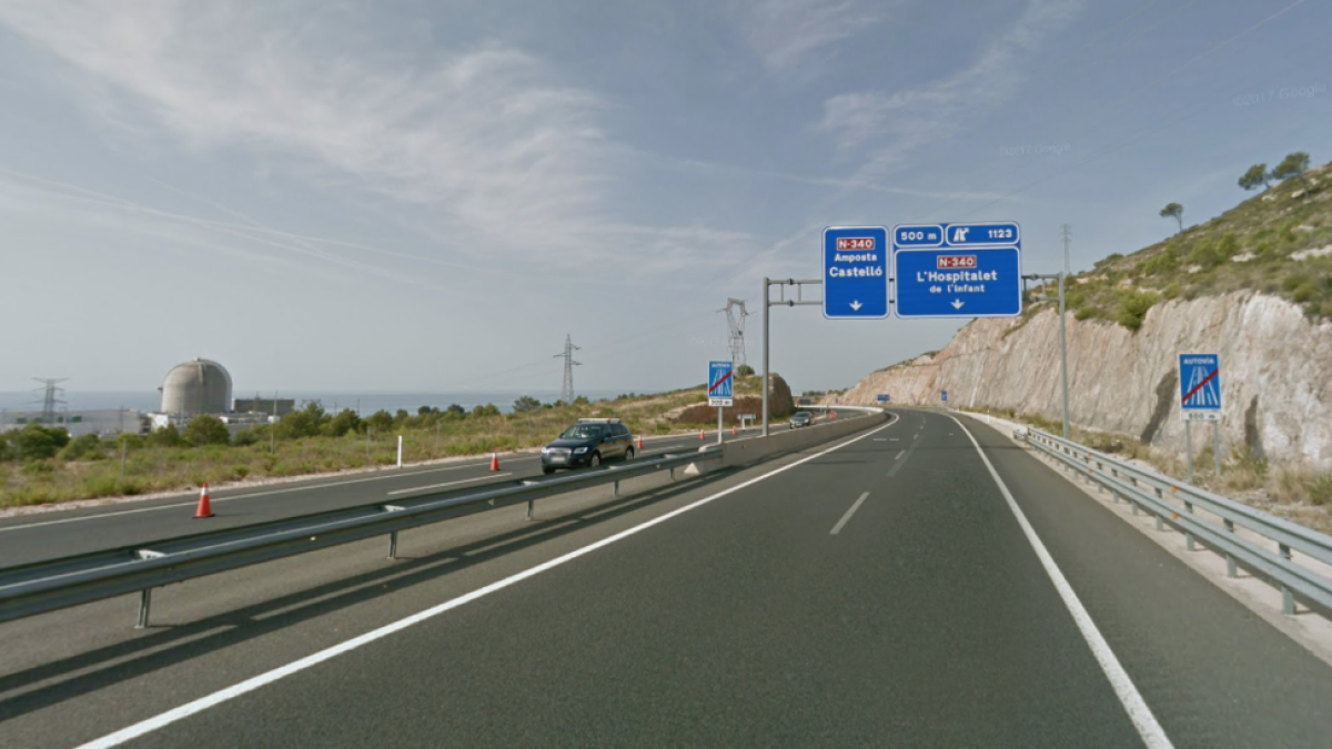 Tres heridos leves en un accidente en la A-7 en Vandellòs