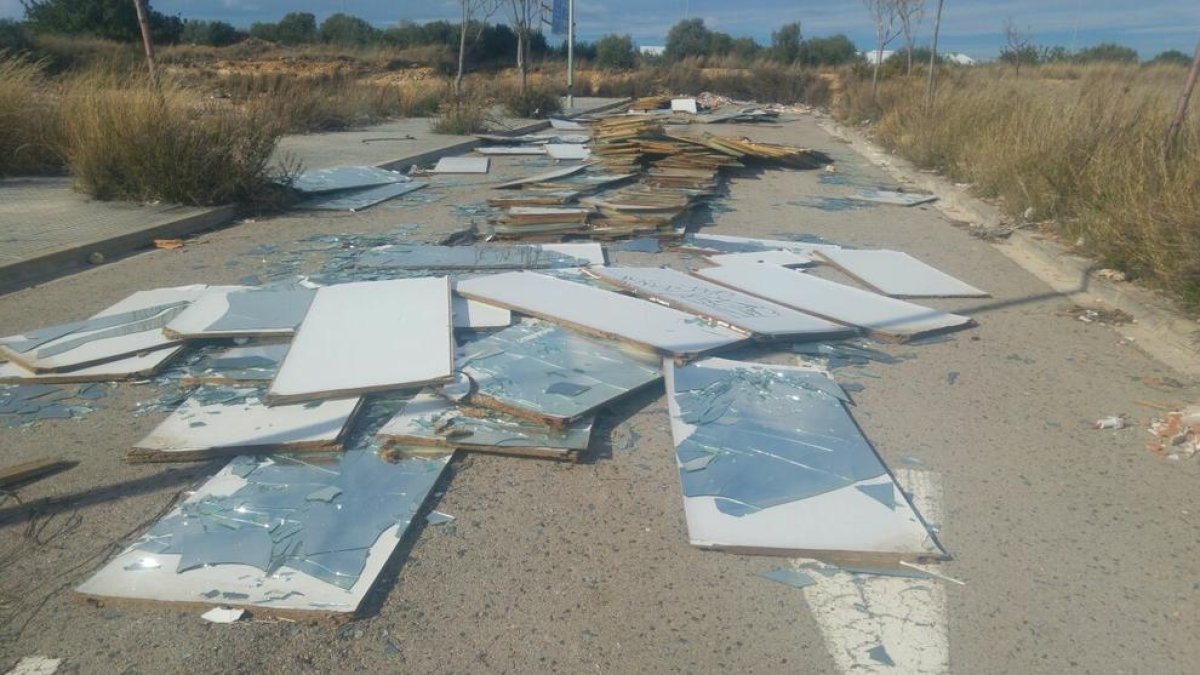 S'agreuja l'estat de l'abocador de darrere de les Gavarres