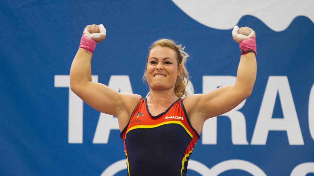 Lidia Valentín es fa seu el pavelló de Constantí amb un doblet d'ors