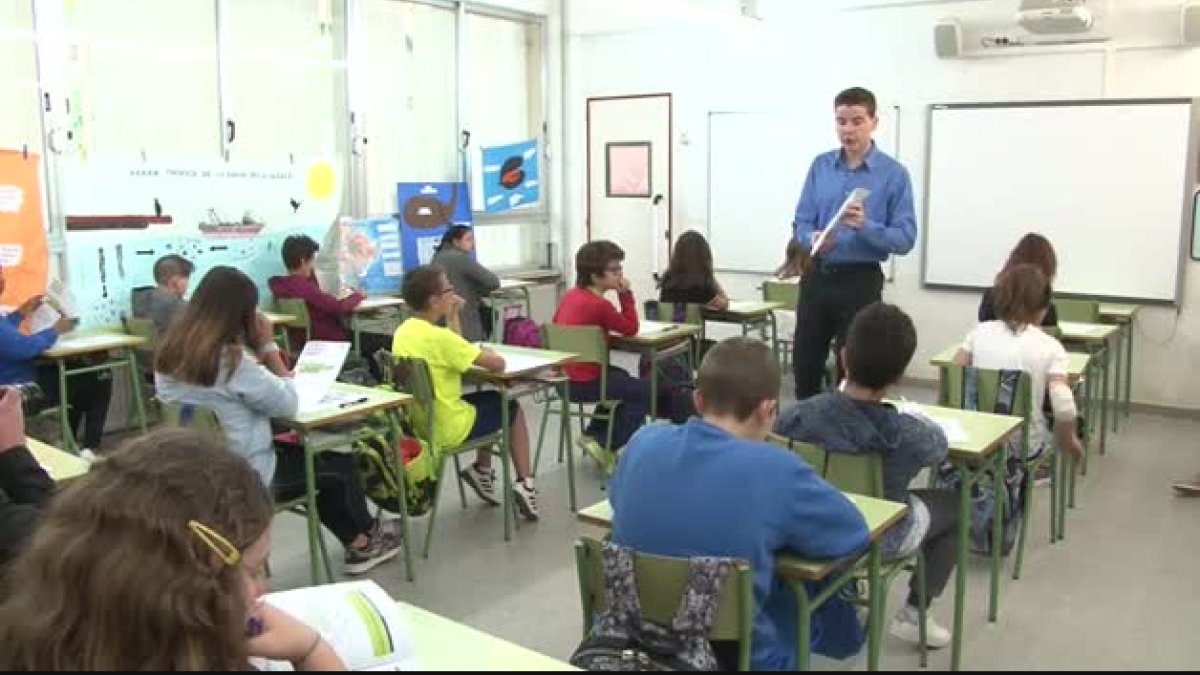 pruebas, escuela, cuestionarios, medio natural, Pisa, sexto, comepetències, conocimiento, pupitre, alumnos, maestro, Templo