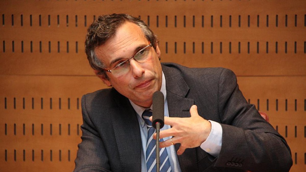 Detenido el historiador Josep Lluís Alay, uno de los cuatro acompañantes de Puigdemont