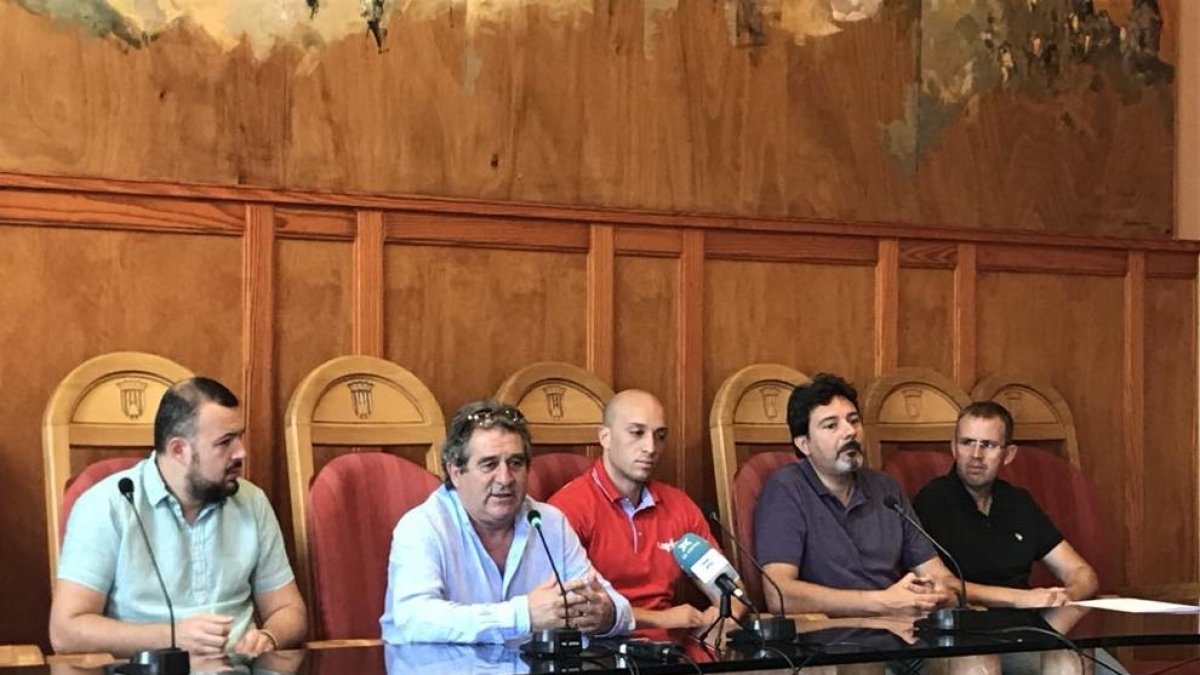 Montblanc, piscina climatizada, camping