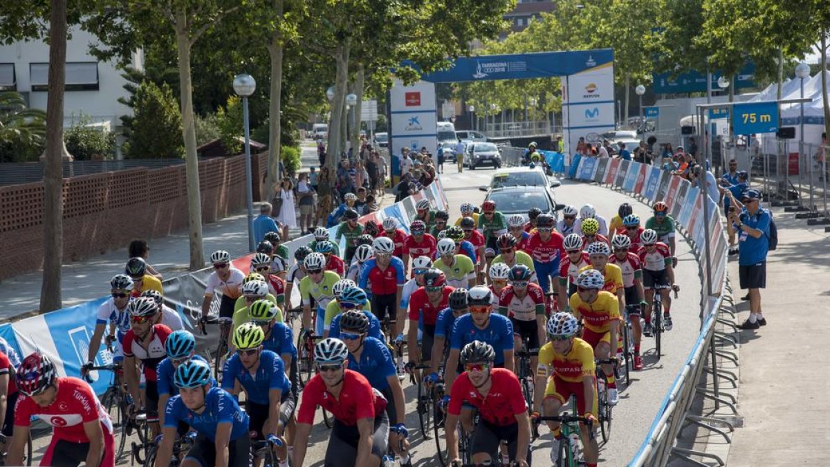 Expectació màxima al municipi de Vila-seca amb el ciclisme en ruta
