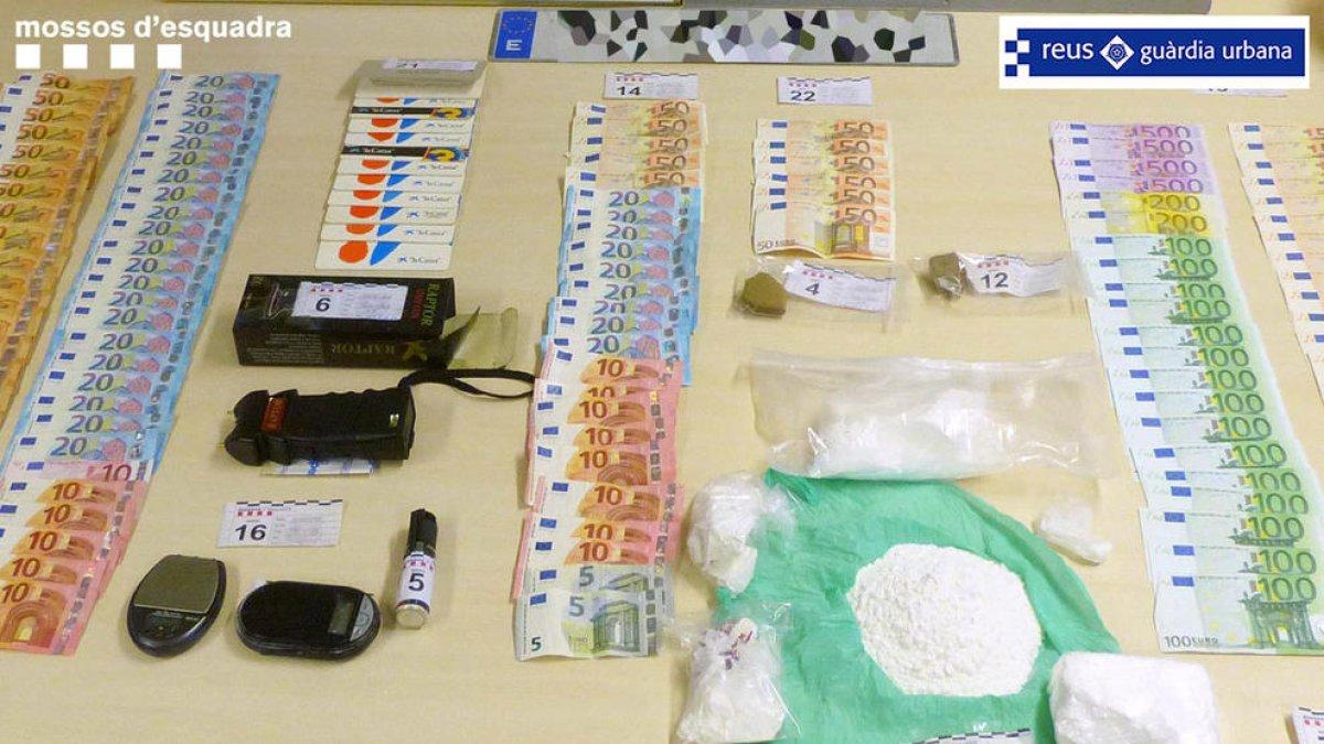 Detenen un matrimoni reusenc que tenia cocaïna valorada en 200.000 euros a casa seva