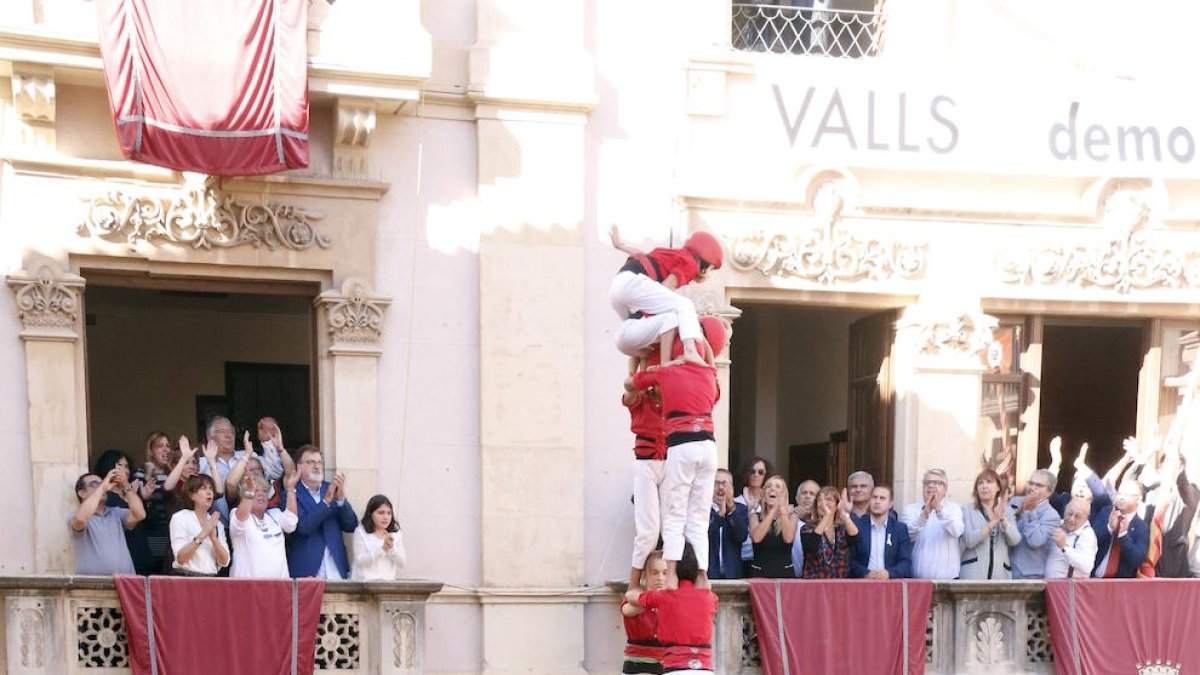 castellers, Santa Úrsula, castell, 2 de 8 sense folre, diada, Colla Joves dels Xiquets de Valls
