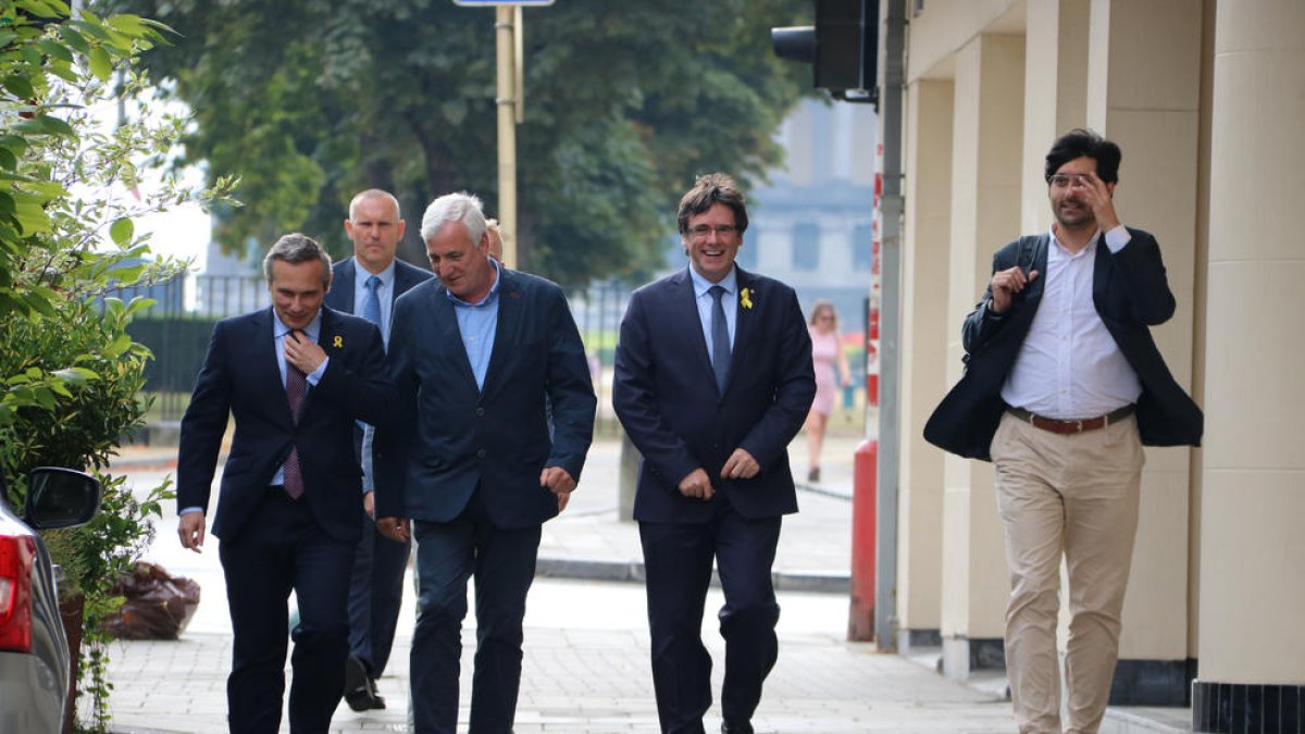 Puigdemont reprèn l'activitat a Brussel·les amb una reunió amb part del govern de Torra i els exconsellers «a l'exili»