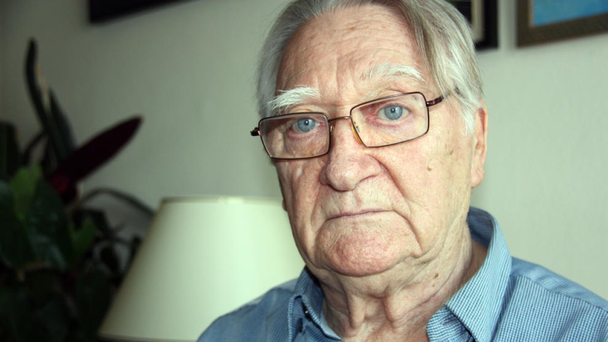 Muere el poeta Màrius Sampere a los 89 años