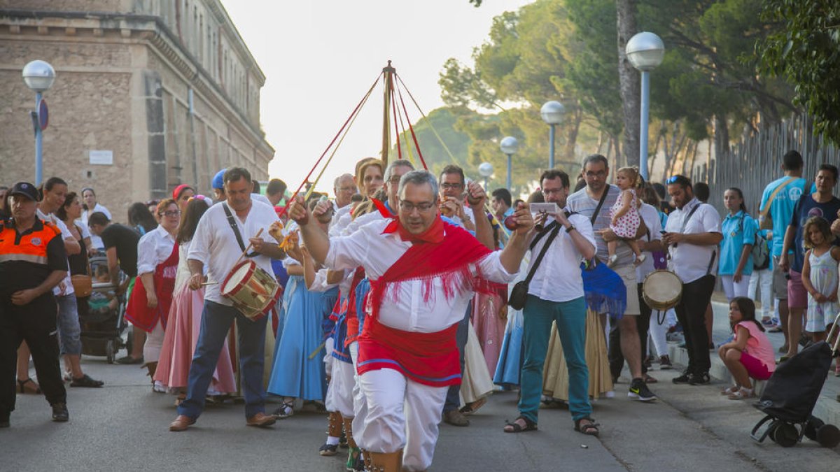 Balls i tradició omplen de color Vila-seca per la Festa Major