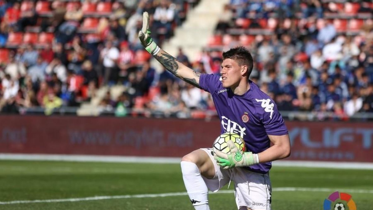 Isaac Becerra fitxa pel Nàstic