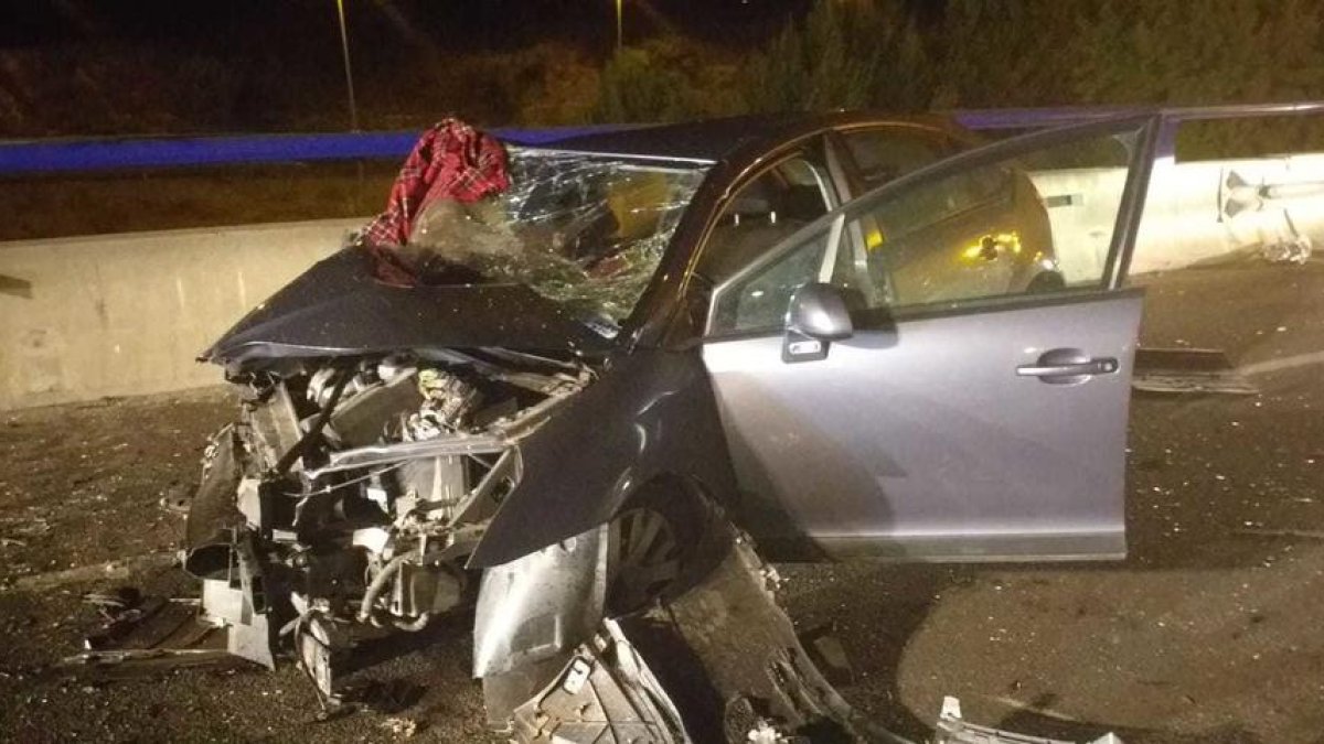 Muere una vecina de Llorenç del Penedès en un choque frontal entre dos coches en Vilafranca