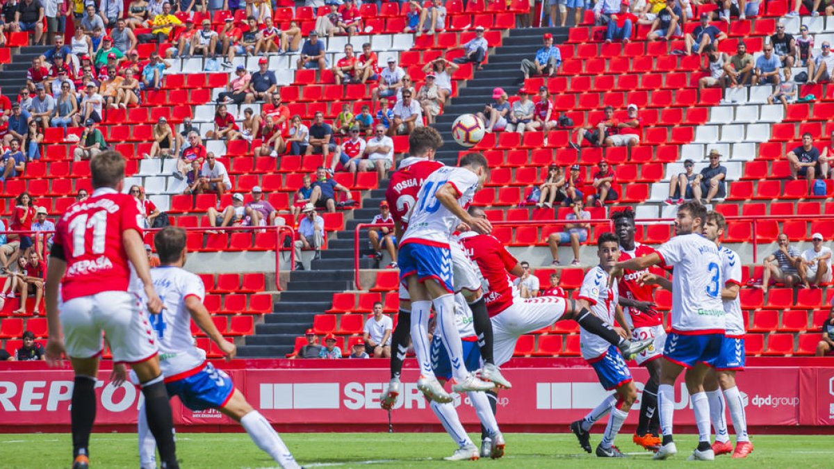 Mejías no se entrena con el Nàstic por molestias