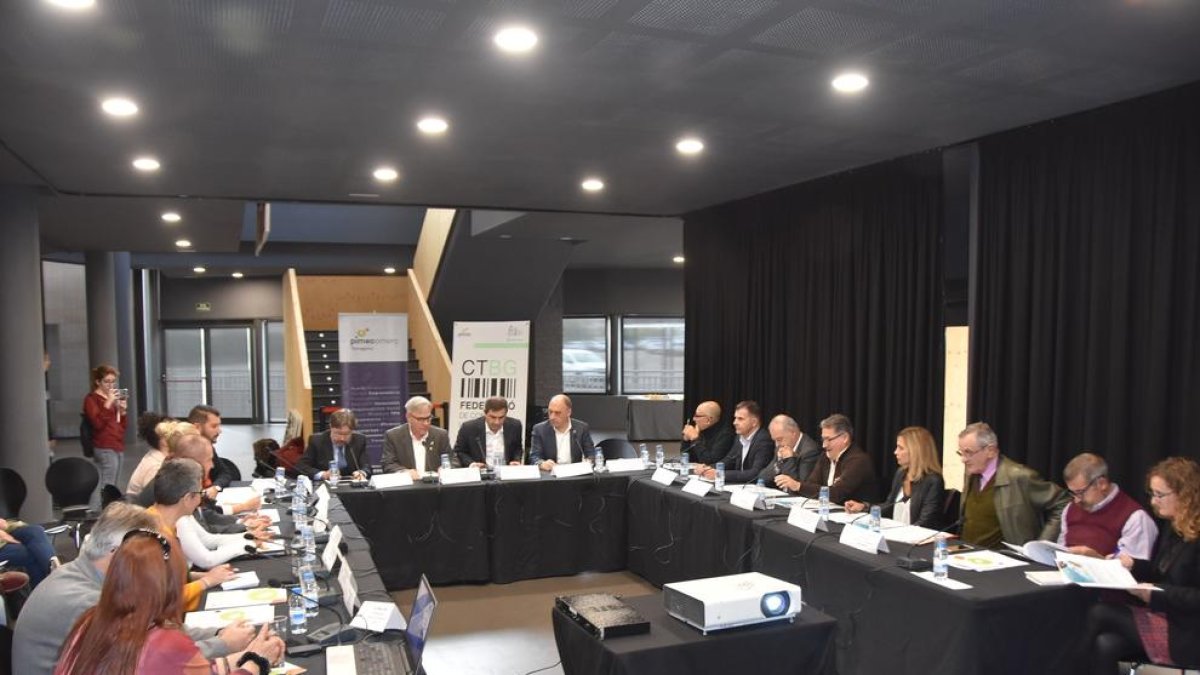 Cuatro municipios de Tarragona crean una federación de comercio y turismo