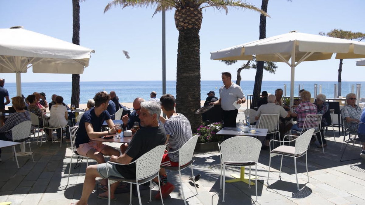 Una turista francesa denuncia una agresión sexual múltiple en Platja d'Aro