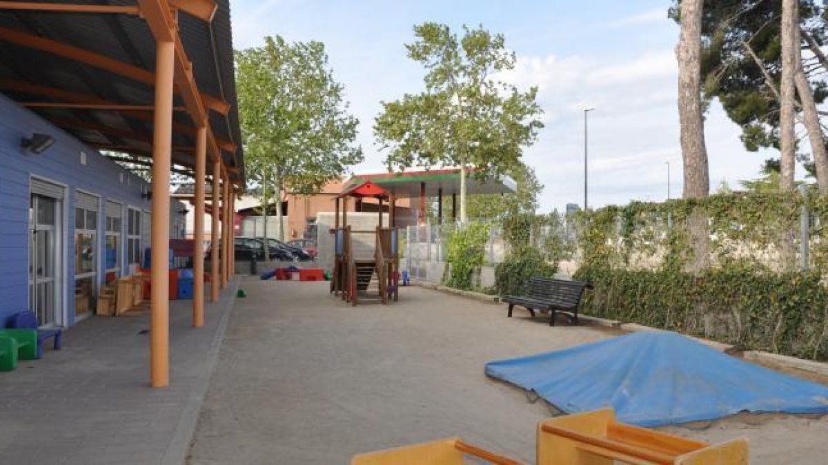 La Madreselva y El Palmito cambiarán sus patios por nuevos jardines educativos