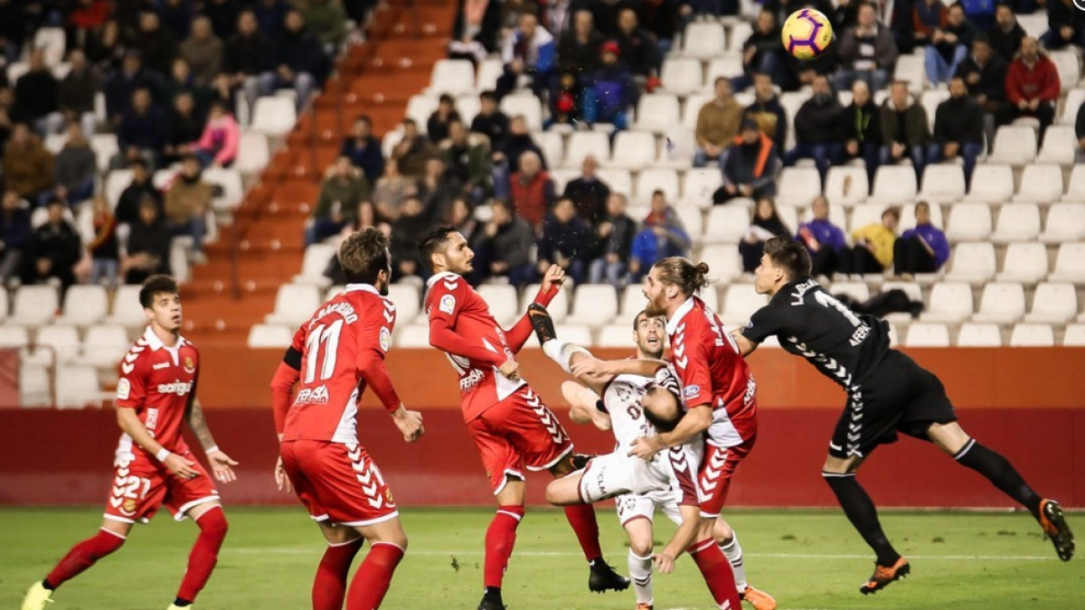 Puntuar en els desplaçaments, l'assignatura pendent del Nàstic