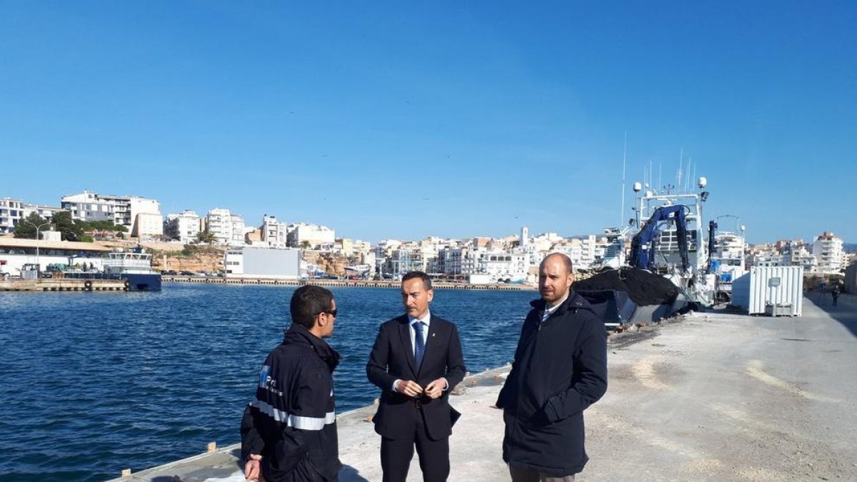 Ports inicia les millores del moll dels tonyinaires del port de l'Ametlla