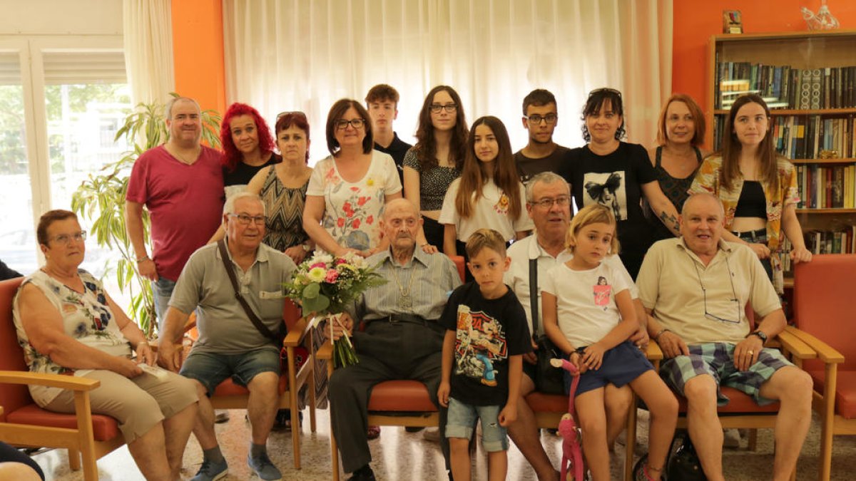 Homenaje al cambrilense Antonio Ventajas por sus 100 años