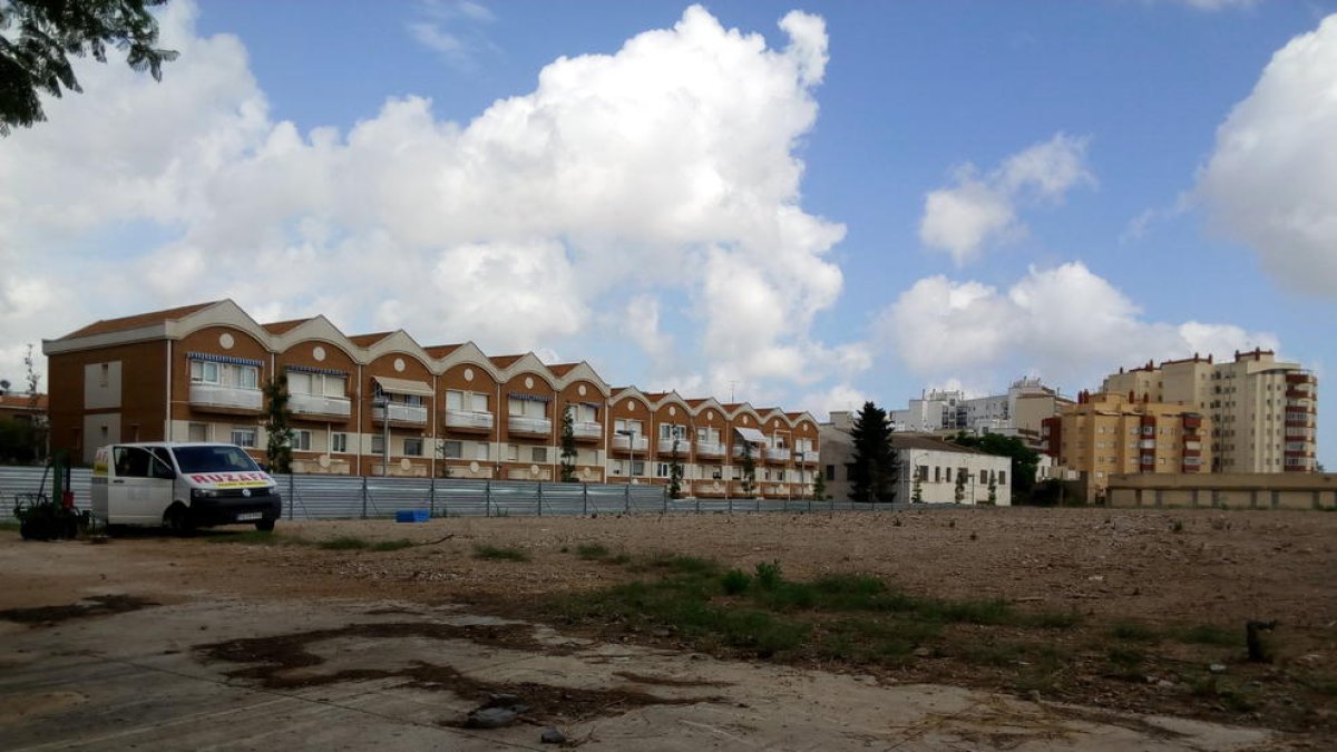 Un sondeo en el solar de la Sedera pone en alerta a los vecinos del paseo