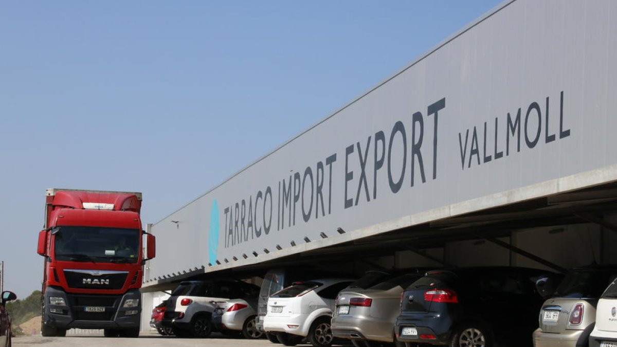 Una empresa logística de Valls se traslada y revitaliza la antigua fábrica de muebles de Vallmoll