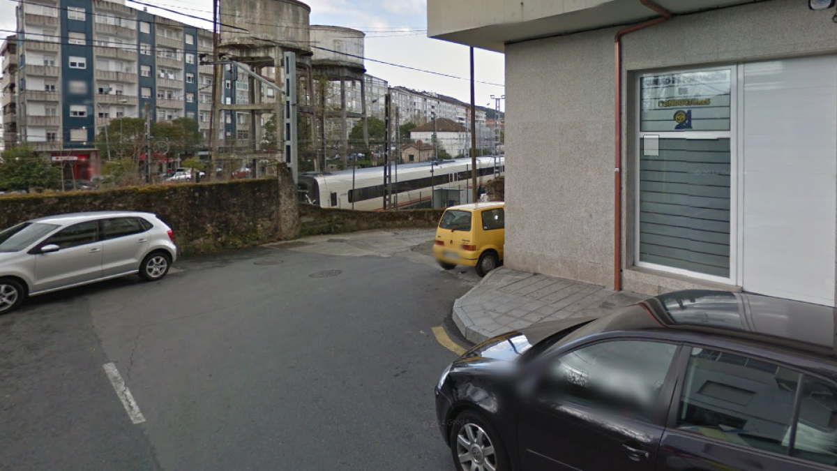 Detenido por intentar morder a los agentes después de embestir con el coche la terraza de un bar