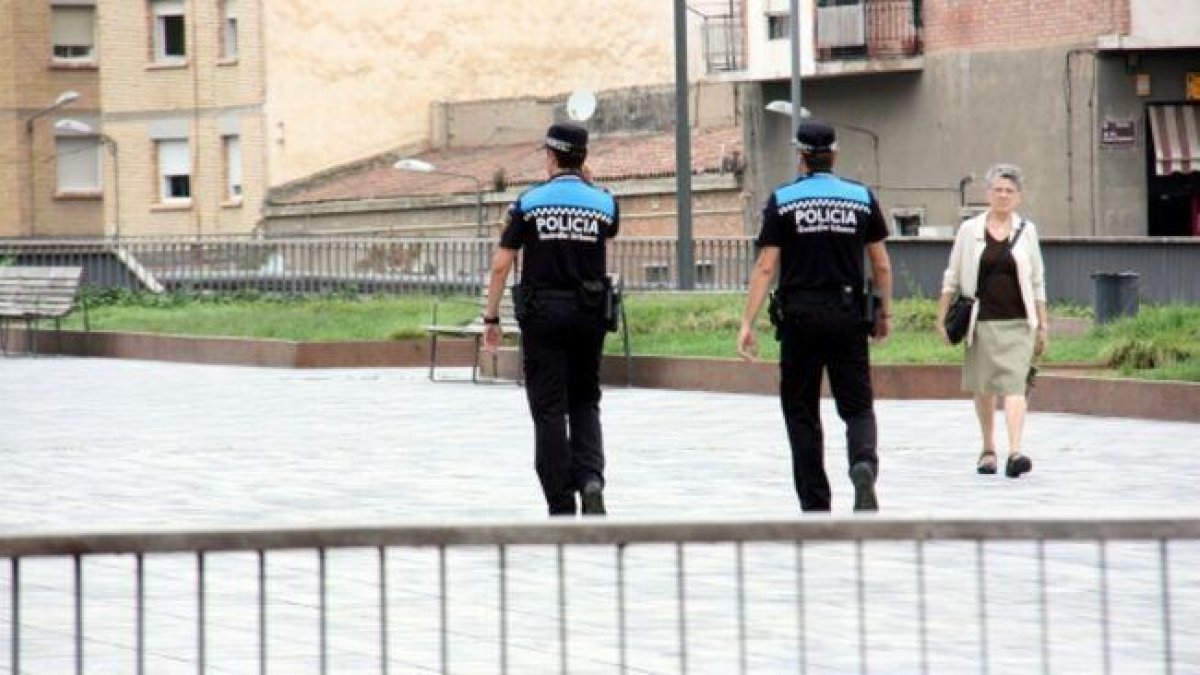 Detingut un veí de Lleida per donar un cop de puny a la cara i amenaçar de mort a la seva ex parella